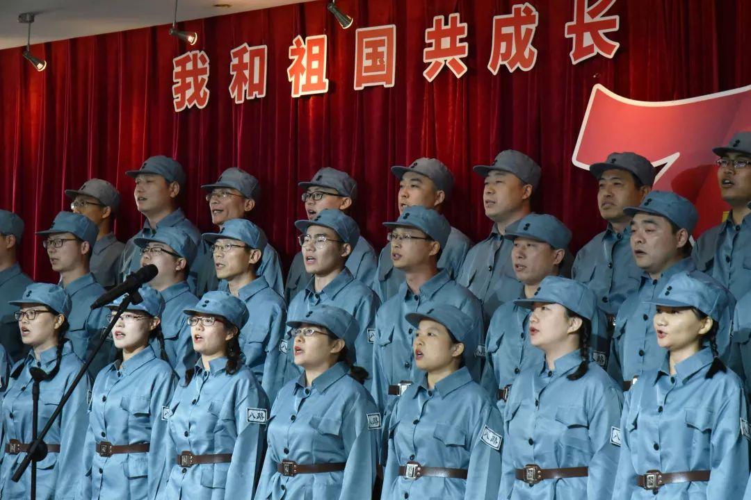 给青春女孩上色